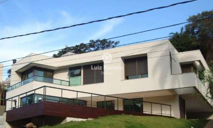 Oportunidade Casa com 5 suítes no começo do Condomínio Vila Alpina.