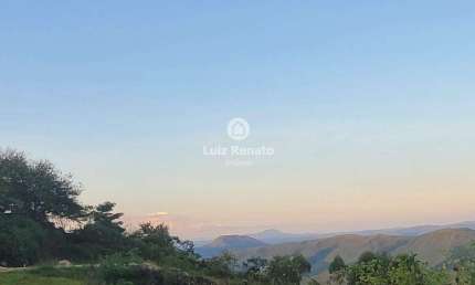 Excelente lote com vista maravilhosa para o vale no Morro do Chapéu.