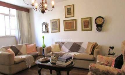 Apartamento de 180 m² - 4 quartos - 1 suíte - 2 vagas de garagem no Lourdes