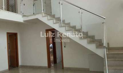 Casa com 3 Quartos para alugar, 305m² - R$12.500,00 /Mês - São Bento