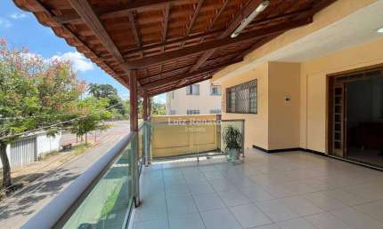 Casa com 3 quartos à venda na Rua Monte Simplon, Calafate, Belo Horizonte