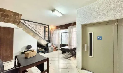 Casa com 3 quartos à venda na Rua Vitório Marcola, Anchieta, Belo Horizonte