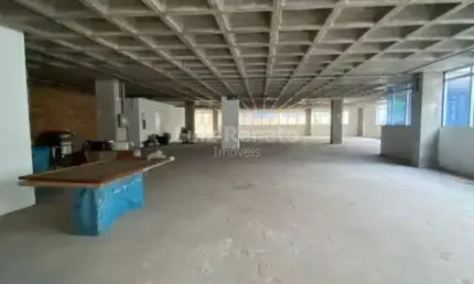 Sala comercial em região nobre da cidade I 289,10 no bairro de Lourdes