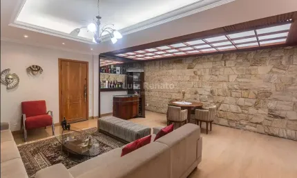Apartamento Mobiliado com área privativa para Aluguel no bairro Santo Antônio