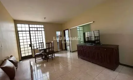 Casa com 5 quartos para alugar na Rua Itapagipe, Concórdia, Belo Horizonte