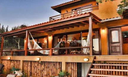 Imóvel com vista mar composto por 4 quartos sendo 2 suítes.