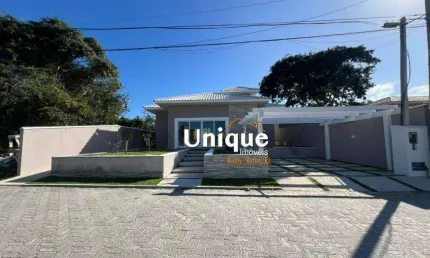 Linda casa linear, primeira locação, em condomínio fechado