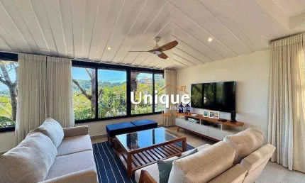Casa com 3 suítes em condomínio a 50m da praia, à venda por R$ 2.300.000,00
