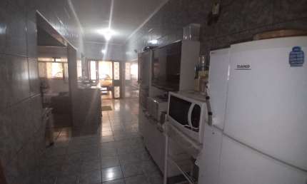 Linda Casa , ampla e com pe direito alto próximo Shopping Cidade Norte