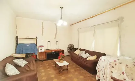 Casa à venda, 128m2, com 3 dormitórios, 2 vagas por R$ 395 mil, próximo à praça, Cidade Jardim II,