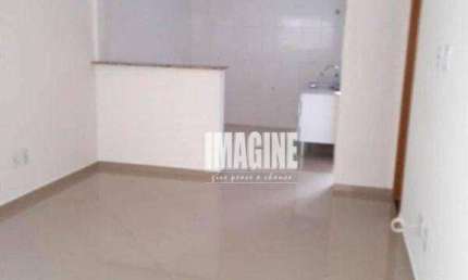 Sobrado em Condomínio Fechado na Penha com 2 Suítes, 2 Vagas, 55m²
