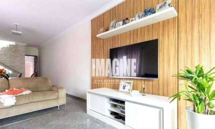 Sobrado na Vila Matilde com 3 Dorms sendo 1 Suíte, 6 Vagas, 200m²