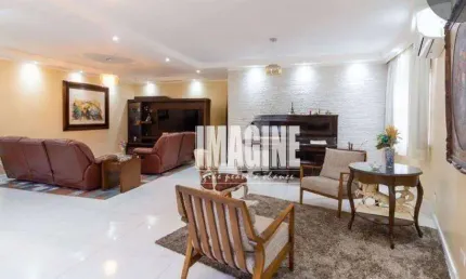 Sobrado na Mooca com 4 Dormitórios sendo 2 Suítes, 6 Vagas, 700m²