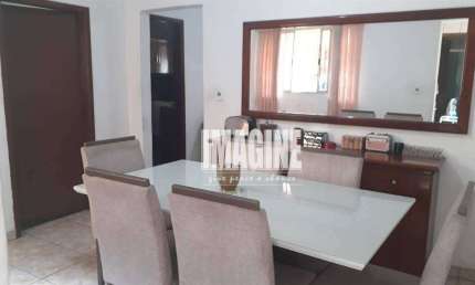 Casa no Aricanduva com 3 Dormitórios, 2 Vagas, 200m²