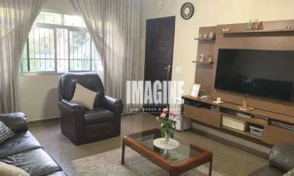 Sobrado na Vila Matilde com 3 Dormitórios, 2 Vagas, 200m²