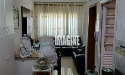 Sobrado na Penha com 2 Dormitórios sendo 2 Suítes, 1 Vaga, 49 m²