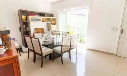 Sobrado na Mooca com 4 Dormitórios sendo 3 Suítes, 2 Vagas, 217m²