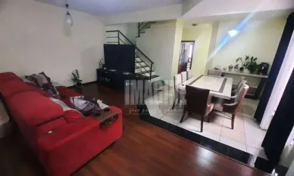 Sobrado no Tatuapé com 3 Dormitórios sendo 3 Suítes, Espaço Gourmet, 4 Vagas, 241 m²