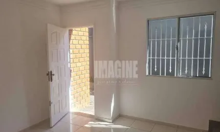 Sobrado em Condomínio em Itaquera com 2 Dormitórios, 1 Vaga, 70m²