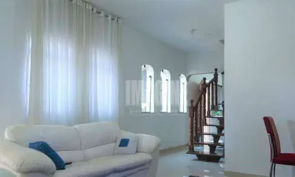 Sobrado na Vila Matilde com 3 Dorms sendo 2 Suítes, 4 Vagas, 150m²