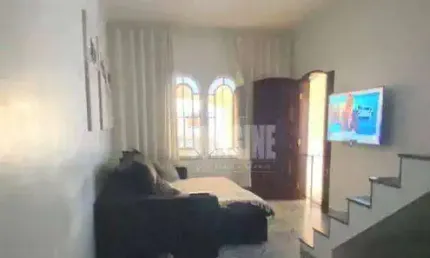Sobrado na cidade líder com 3 dormitórios sendo 1 suíte, 2 vagas, 115m²