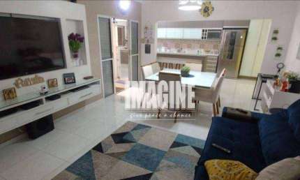 Sobrado no Aricanduva com 3 Dormitórios sendo 1 Suíte, 5 Vagas, 210m²