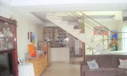 Sobrado na Penha com 3 Dorms sendo 1 Suíte, 4 Vagas, 230m²