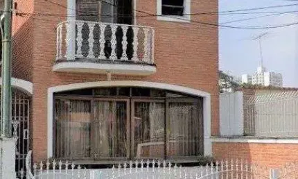 Sobrado na Mooca com 2 Dorms sendo 1 Suíte, 3 Vagas, 231m²