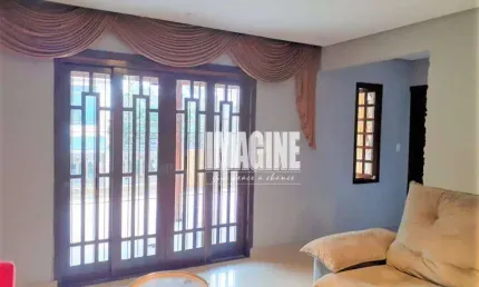 Sobrado em Itaquera com 4 Dorms sendo 1 Suíte, 2 Vagas, 280m²