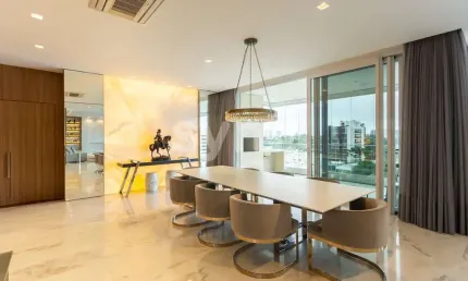 Apartamento com 4 quartos à venda na Avenida Visconde de Guarapuava, 5345, Batel, Curitiba por R$ 9.300.000