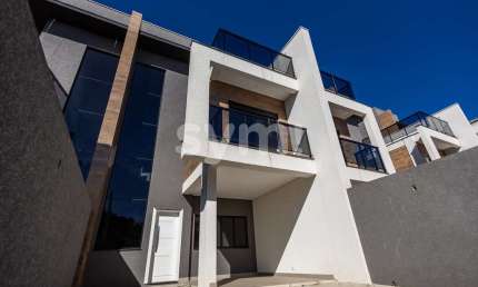 Casa com 3 quartos à venda na Rua Doutor Júlio Farah, 219, Uberaba, Curitiba por R$ 1.099.000