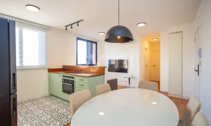 Apartamento com 2 quartos à venda na avenida visconde de guarapuava, 3000, centro, curitiba por r$ 890.000