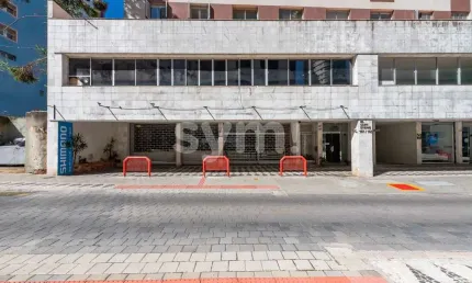 Ponto comercial para alugar na Avenida República Argentina, 183, Água Verde, Curitiba por R$ 15.000