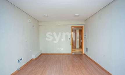 Sala comercial para alugar na Rua Emiliano Perneta, 390, Centro, Curitiba por R$ 800
