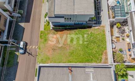Terreno em condomínio fechado à venda na Rua Doutor Lubumir Viergbiski, 220, Campo Comprido, Curitiba por R$ 848.000