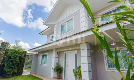 Casa com 3 quartos à venda na Rua Mato Grosso, 1332, Água Verde, Curitiba por R$ 1.350.000