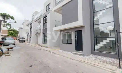 Casa em condomínio fechado com 3 quartos à venda na Rua Jaboticabas, 78, Uberaba, Curitiba por R$ 750.000