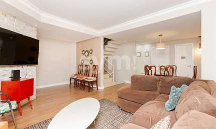 Casa com 3 quartos à venda na Rua Orlando de Moura Leite, 234, Barreirinha, Curitiba por R$ 749.000