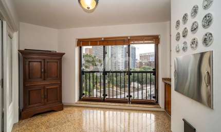 Apartamento com 4 quartos para alugar na Alameda Júlia da Costa, 1300, Bigorrilho, Curitiba por R$ 8.000