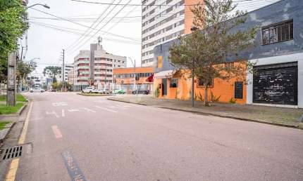 Ponto comercial para alugar na Rua Sete de Abril, 645, Alto da Rua XV, Curitiba por R$ 1.500