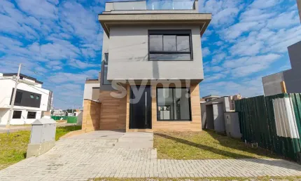 Casa em condomínio fechado com 3 quartos à venda na Rua Irma Schreiner Maran, 503, Santa Cândida, Curitiba por R$ 1.290.000