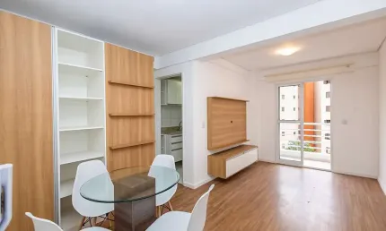 Apartamento com 2 quartos para alugar na rua ubaldino do amaral, 1366, centro, curitiba por r$ 2.750
