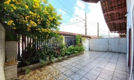 Casa com 2 quartos à venda na Avenida João André Quintale, 420, Vila Mirim, Praia Grande