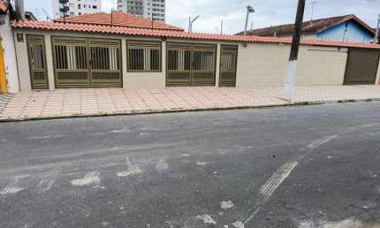 Casa com 3 quartos à venda na Rua Antônio Gonçalves Dias, 71, Solemar, Praia Grande