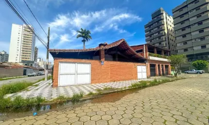 Casa com 3 dormitórios à venda, 160 m² por R$ 519.999,90 - Aviação - Praia Grande/SP