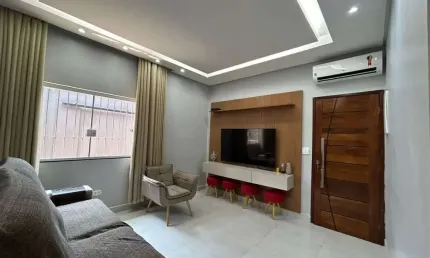 Casa com 2 dormitórios à venda, 114 m² por R$ 649.000,00 - Aviação - Praia Grande/SP