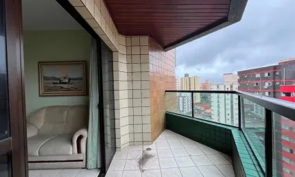 Apartamento de 2 quartos com sacada  à venda na Tupi em Praia Grande/SP