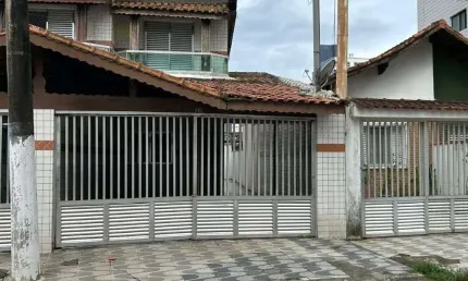 Casa com 2 quartos à venda na Rua Uruguai, 158, Guilhermina, Praia Grande