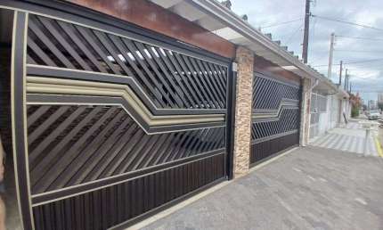 Casa com 3 quartos à venda na Rua Afonso Bovero, 1046, Vila Assunção, Praia Grande