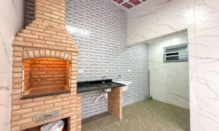 Casa reformada perto da praia, 2 dorms + edícula e área gourmet. Jardim Imperador
